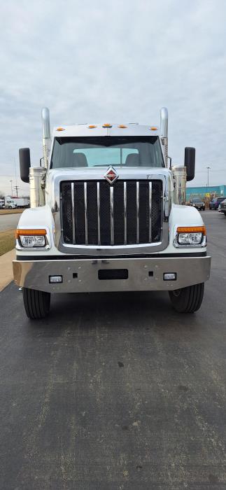 2025 International HX520-2