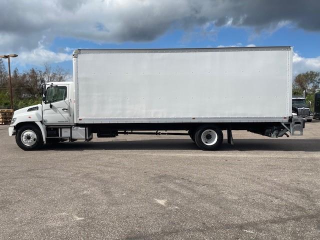 2020 Hino 268A-2