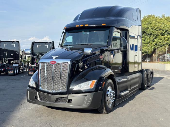 2023 Peterbilt 579-5