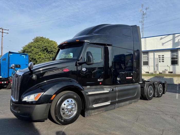 2023 Peterbilt 579-4