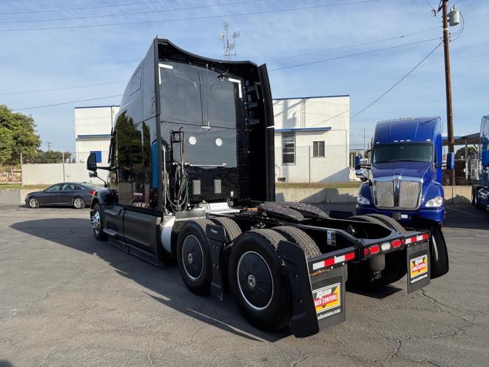 2023 Peterbilt 579-14