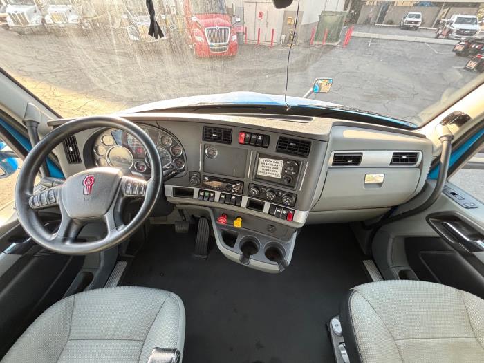 2021 Kenworth T680-8