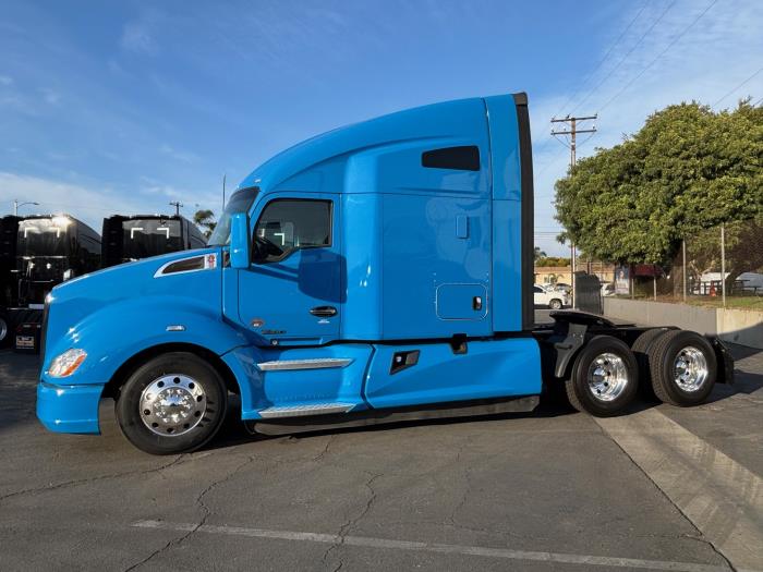 2021 Kenworth T680-2
