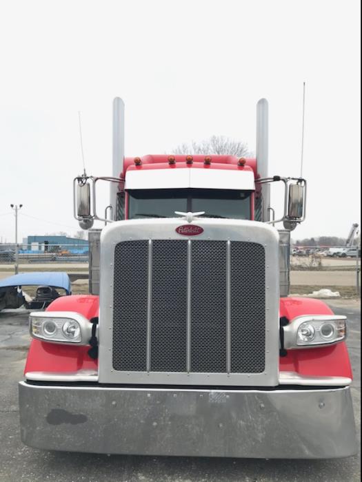 2023 Peterbilt 389-19