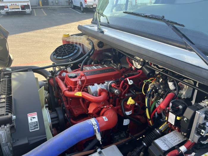 2021 Freightliner Business Class M2 106-9