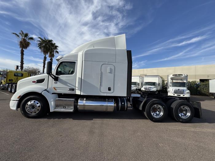 2020 Peterbilt 579-2