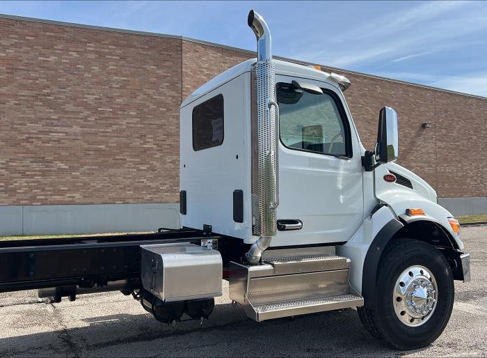 2026 Peterbilt 548-1