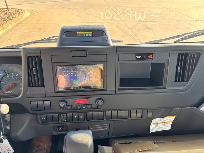 2025 Isuzu NPR-HD-15