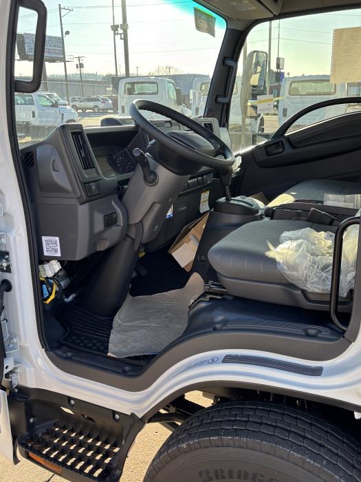 2025 Isuzu NRR-13