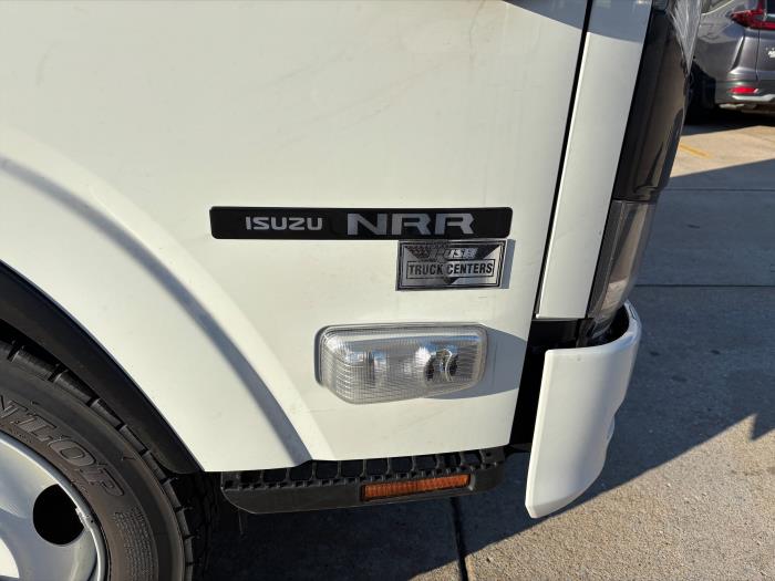 2025 Isuzu NRR-12