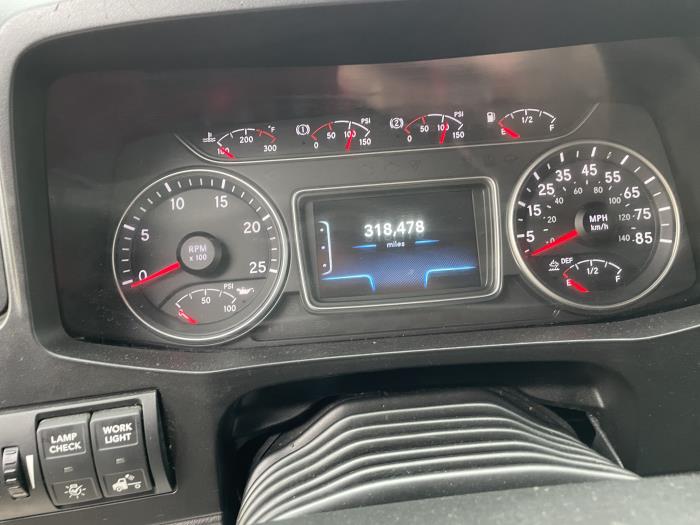 2020 International LT625-10
