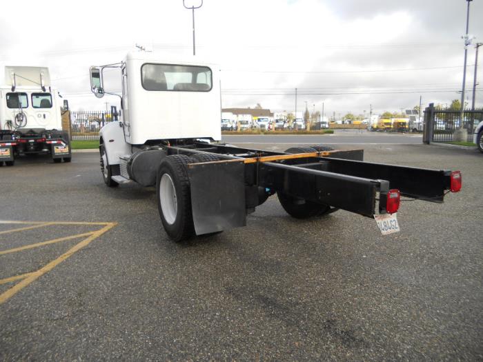 2019 Peterbilt 337-4