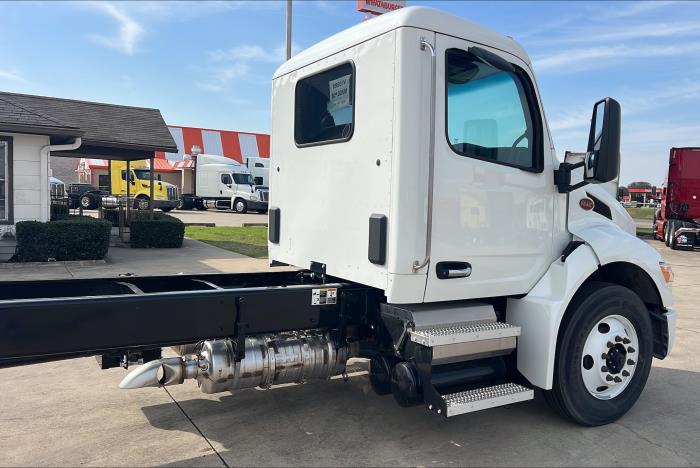 2025 Peterbilt 536-10