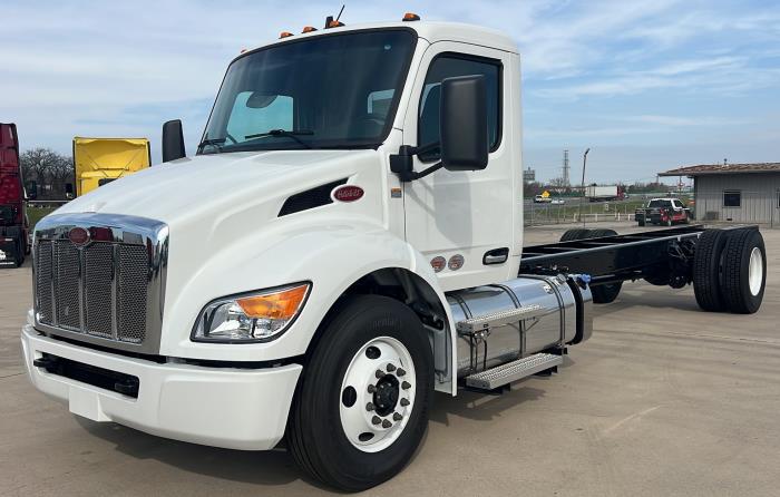 2025 Peterbilt 536-10
