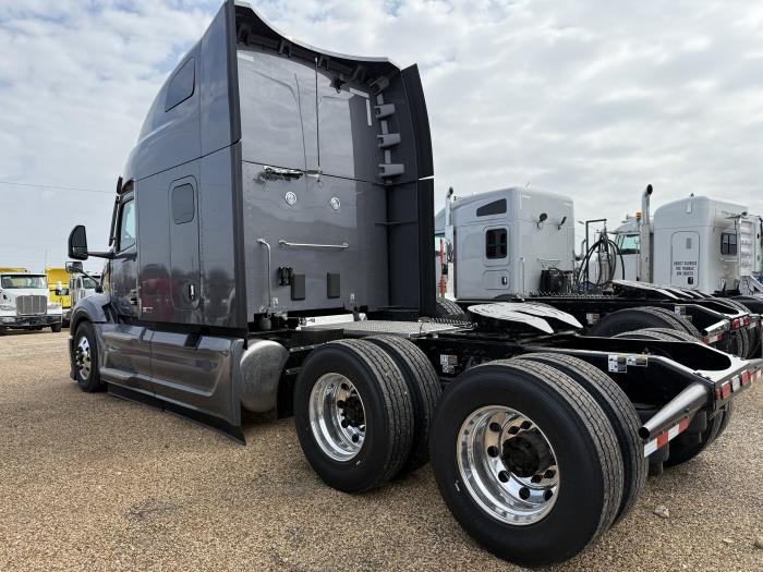 2026 Peterbilt 579-4