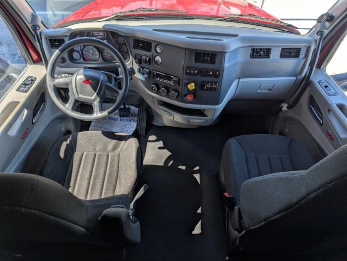 2022 Peterbilt 579-28