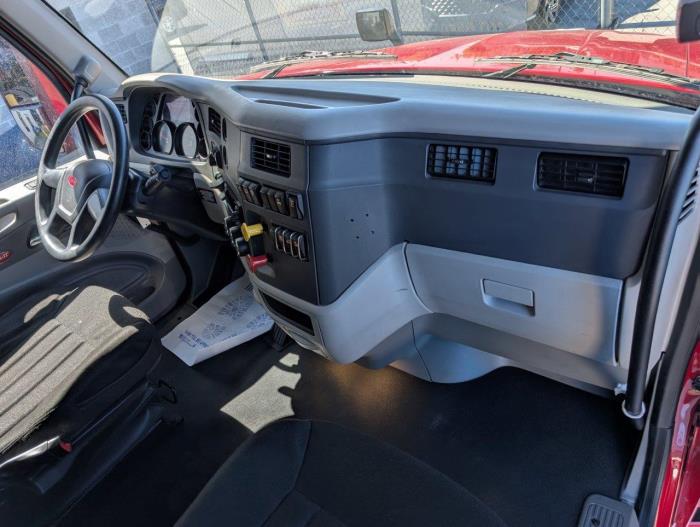 2022 Peterbilt 579-29
