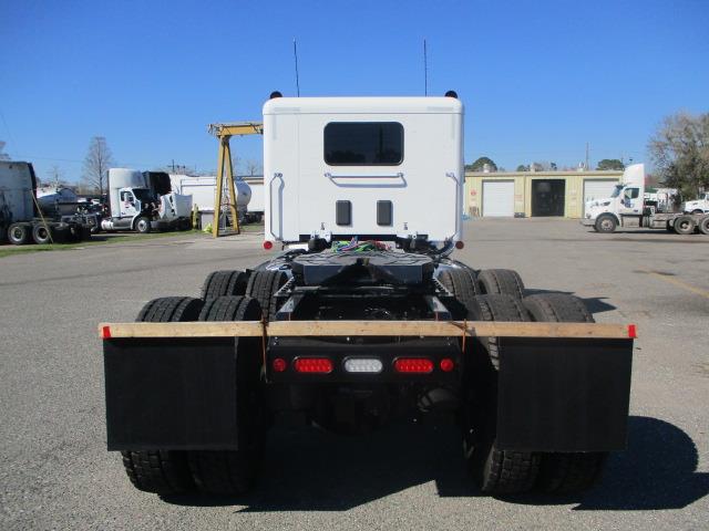 2025 Peterbilt 567-4