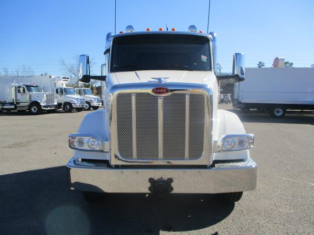 2025 Peterbilt 567-8