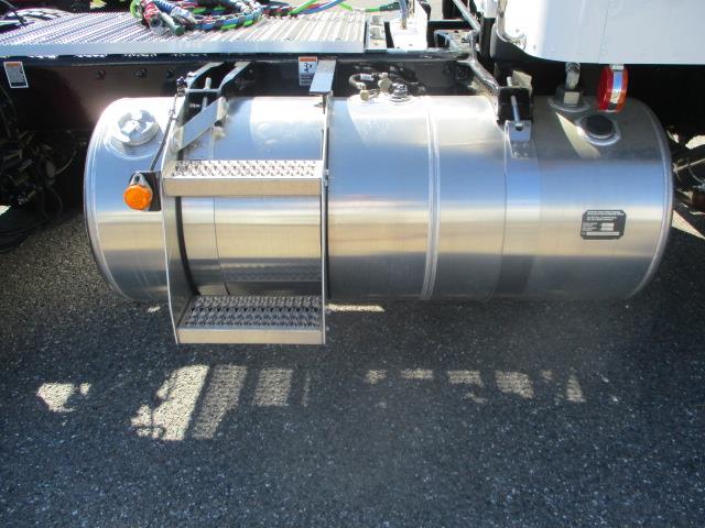 2025 Peterbilt 567-11