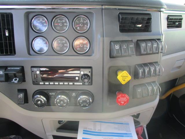 2025 Peterbilt 567-17