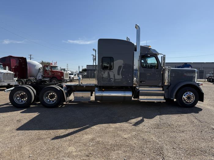 2026 Peterbilt 589-8