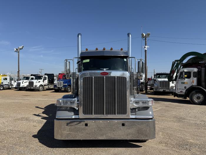 2026 Peterbilt 589-11