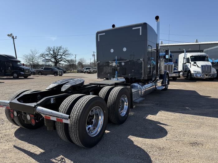 2026 Peterbilt 589-8