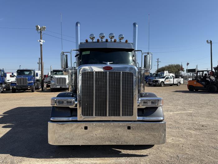 2026 Peterbilt 589-12