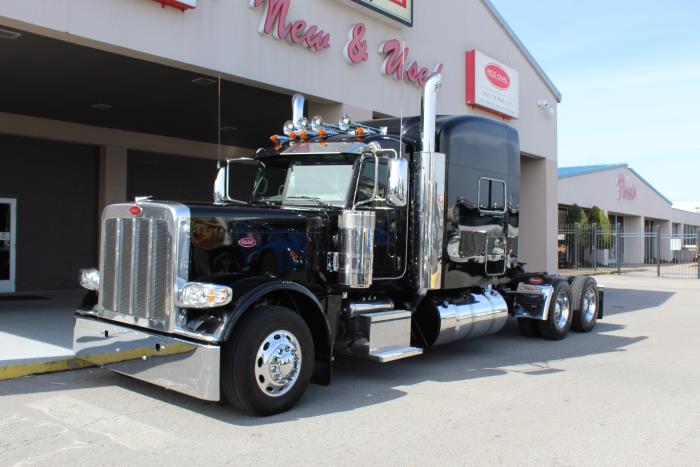 2023 Peterbilt 389-1