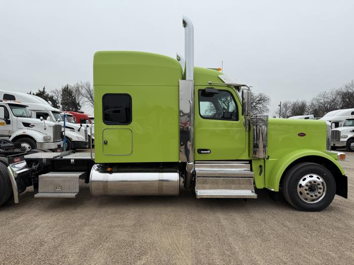 2026 Peterbilt 589-10