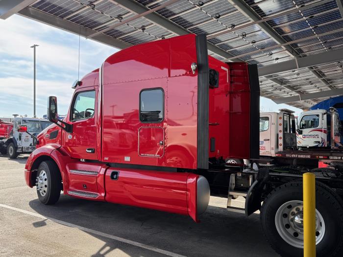 2021 Peterbilt 579-6