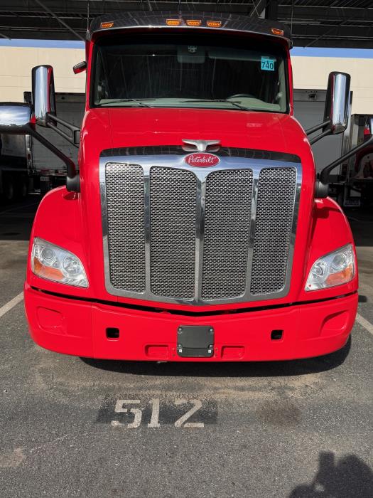 2021 Peterbilt 579-2