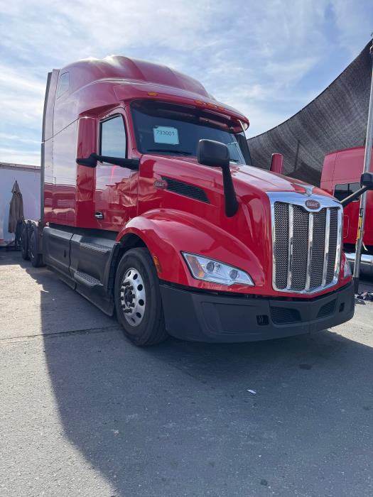 2023 Peterbilt 579-3