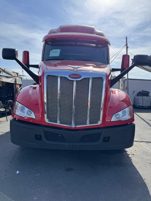 2023 Peterbilt 579-2