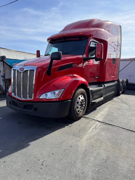 2023 Peterbilt 579-1