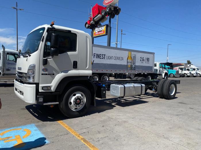 2025 Isuzu FTR-1