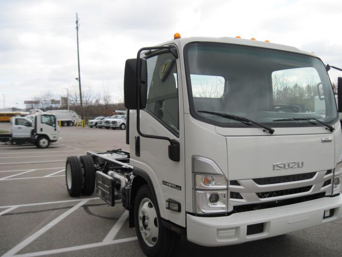 2024 Isuzu NRR-2