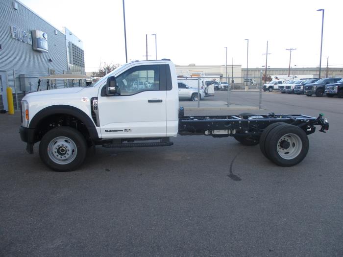 2024 Ford F-600-2