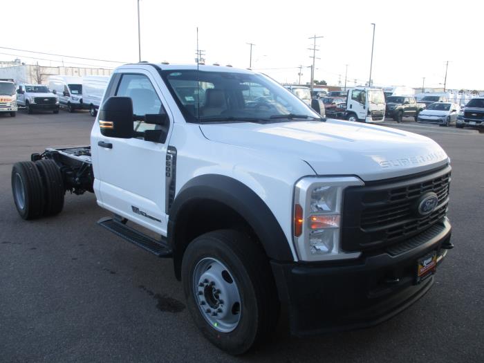 2024 Ford F-600-8