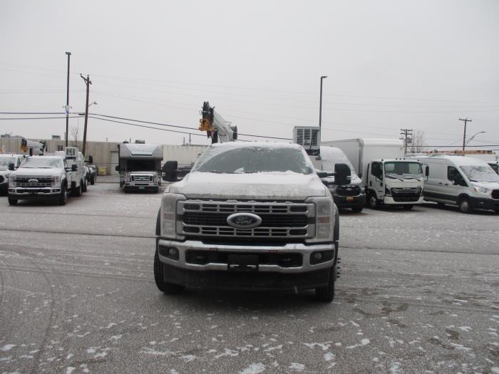 2024 Ford F-550-2