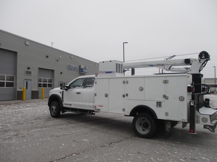 2024 Ford F-550-11