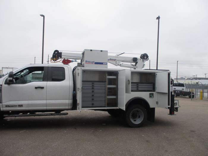 2024 Ford F-550-11