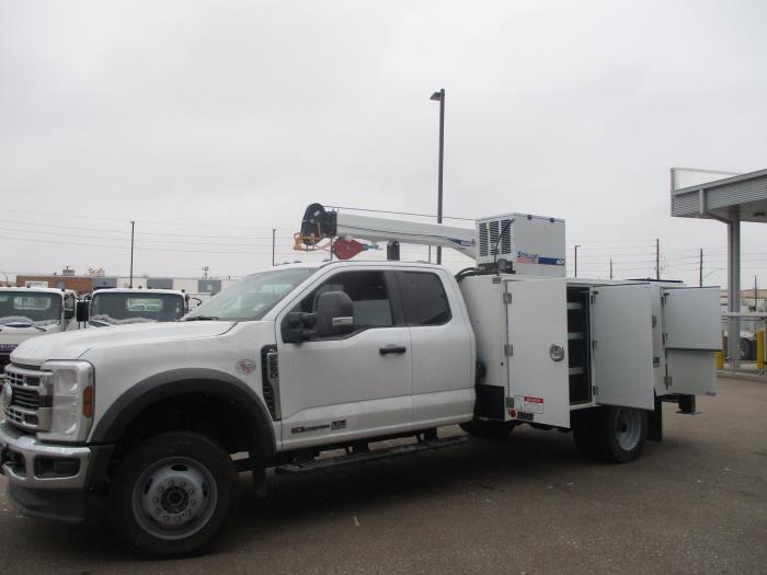 2024 Ford F-550-12