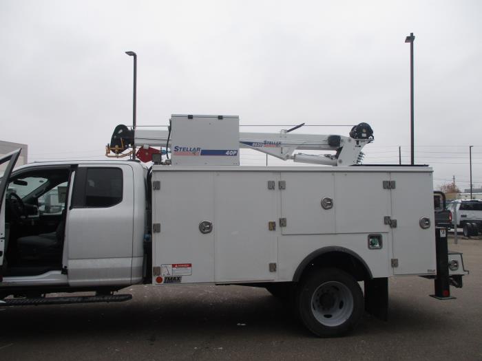 2024 Ford F-550-17