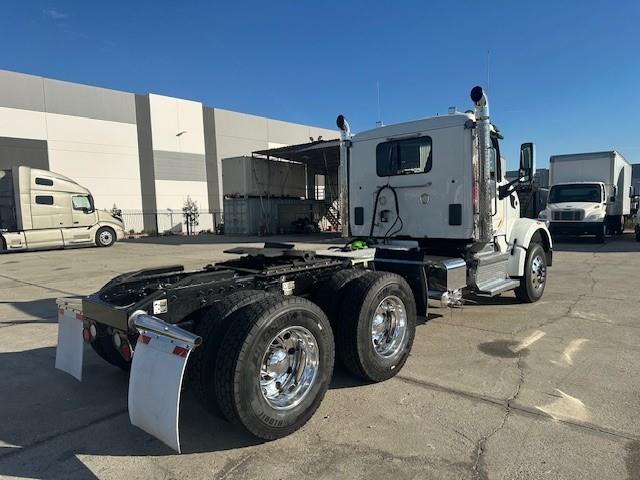 2021 Peterbilt 567-1