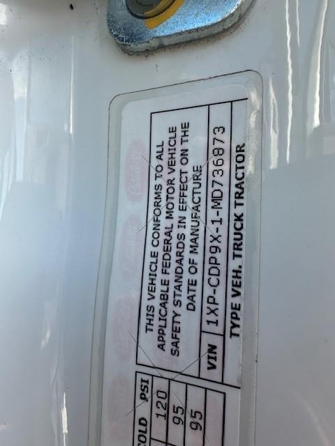 2021 Peterbilt 567-2