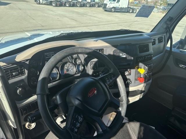 2021 Peterbilt 567-3