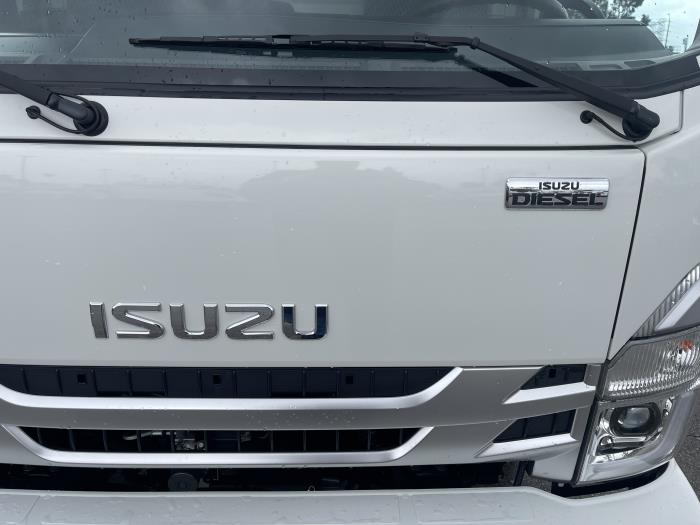 2024 Isuzu NQR-8