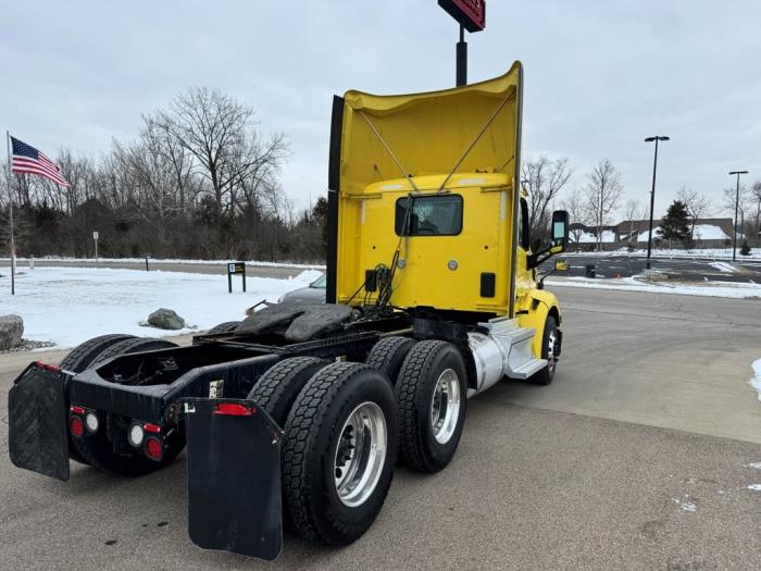 2021 Peterbilt 579-5